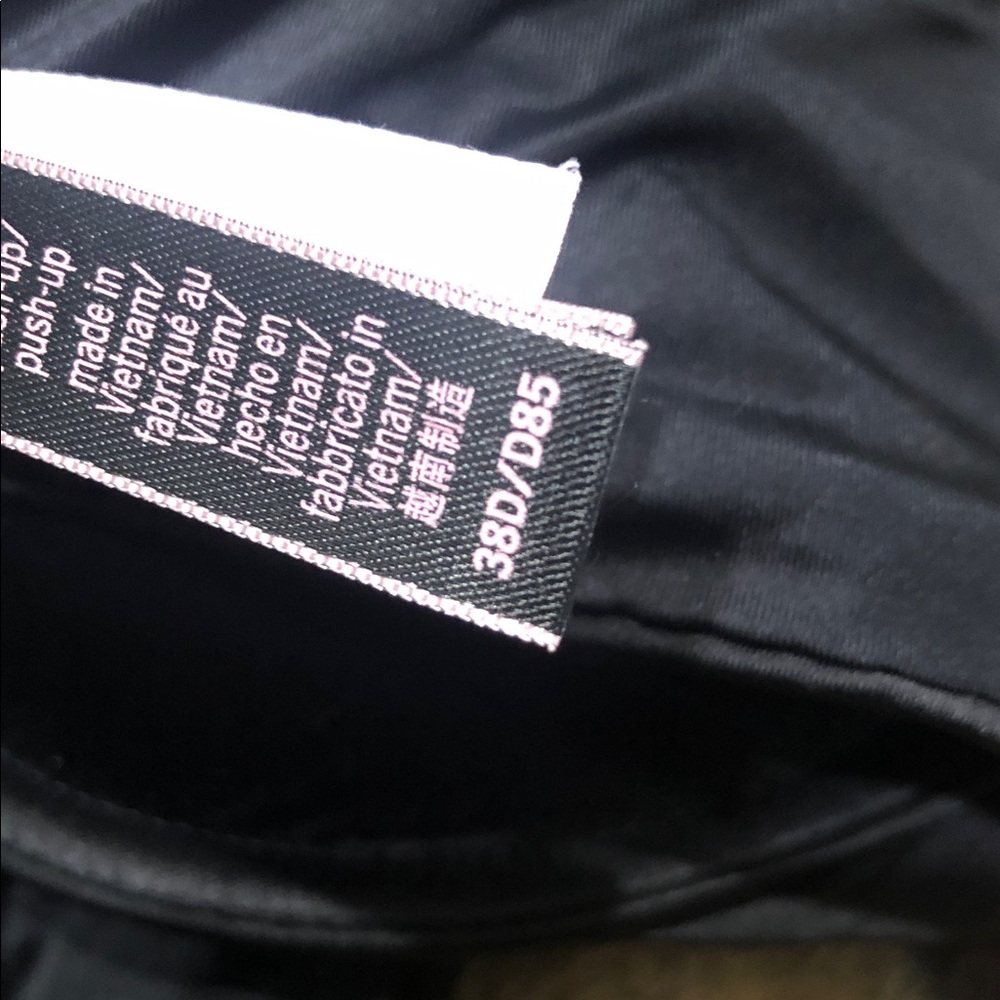 Victoria's Secret Black Lingerie Set with Logo Tag - Picture 7 of 7